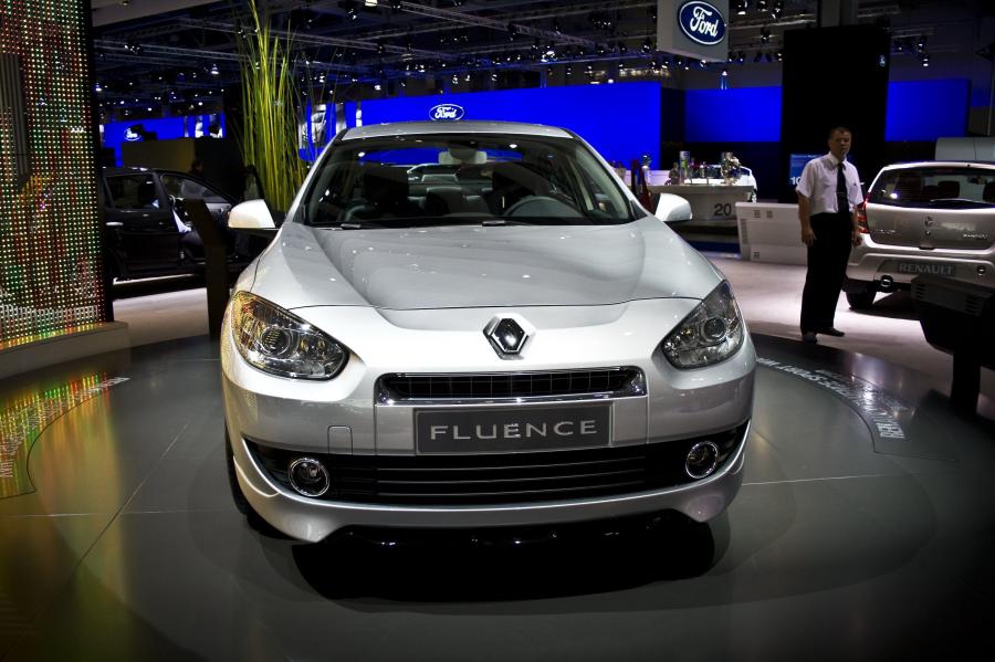  Renault Fluence 2010 года  (фото 48 из 146)